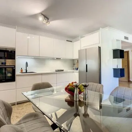 4 Bedrooms San Pedro, Newly Refurbished Apartment Marbella