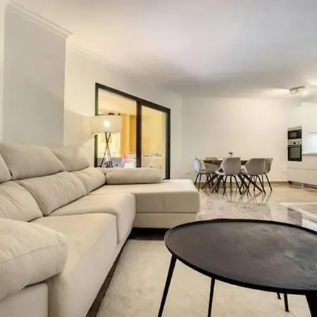 Apartment 4 Bedrooms San Pedro, Newly Refurbished