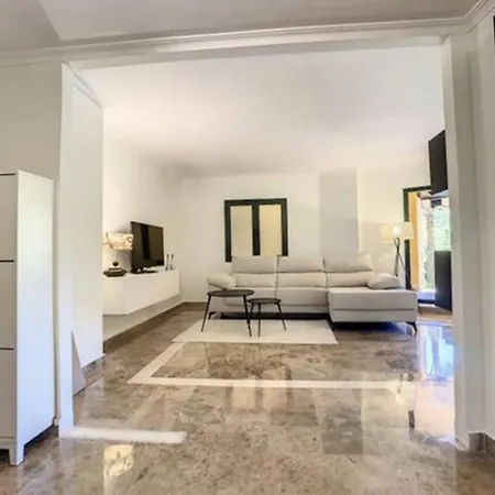 4 Bedrooms San Pedro, Newly Refurbished Marbella