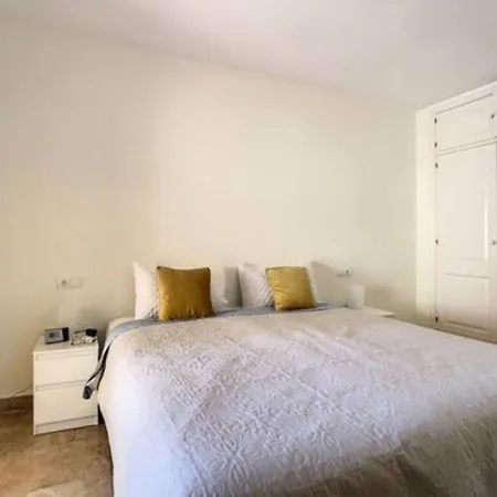 4 Bedrooms San Pedro, Newly Refurbished Apartment Marbella